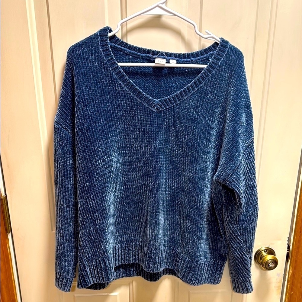 GAP Women's Blue Chenille V-Neck Sweater size L